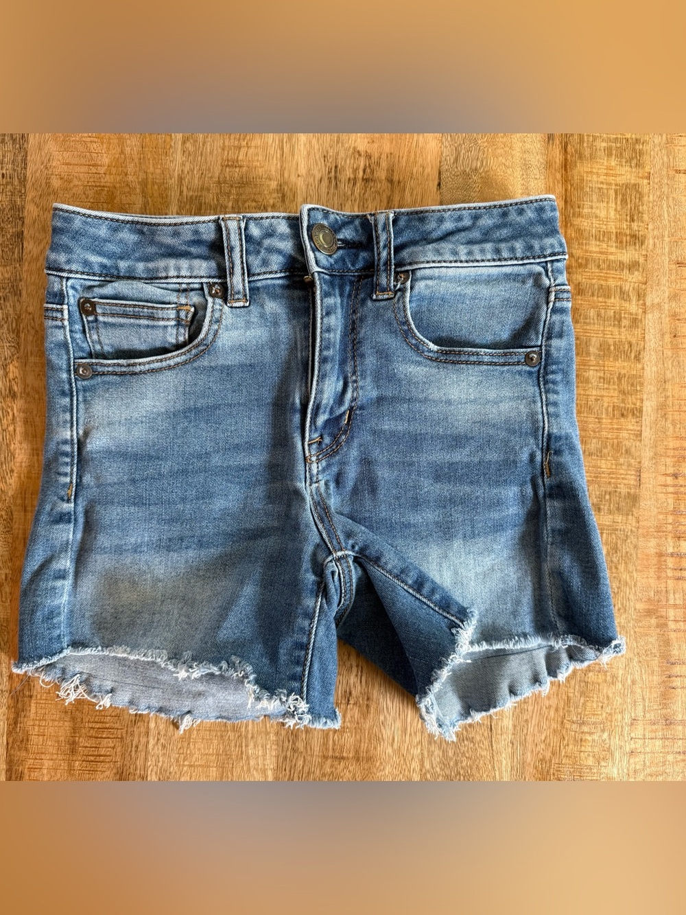 American Eagle Next Level Stretch High Rise Denim Shorts Size 2 Cuffed Raw Hem - Picture 3 of 10